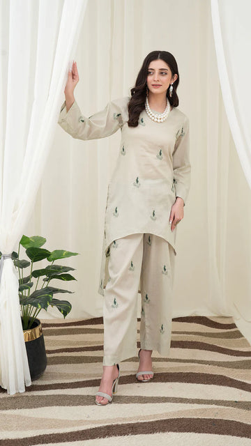 Bareeze Embroidered Lawn 2-Piece D1022Z