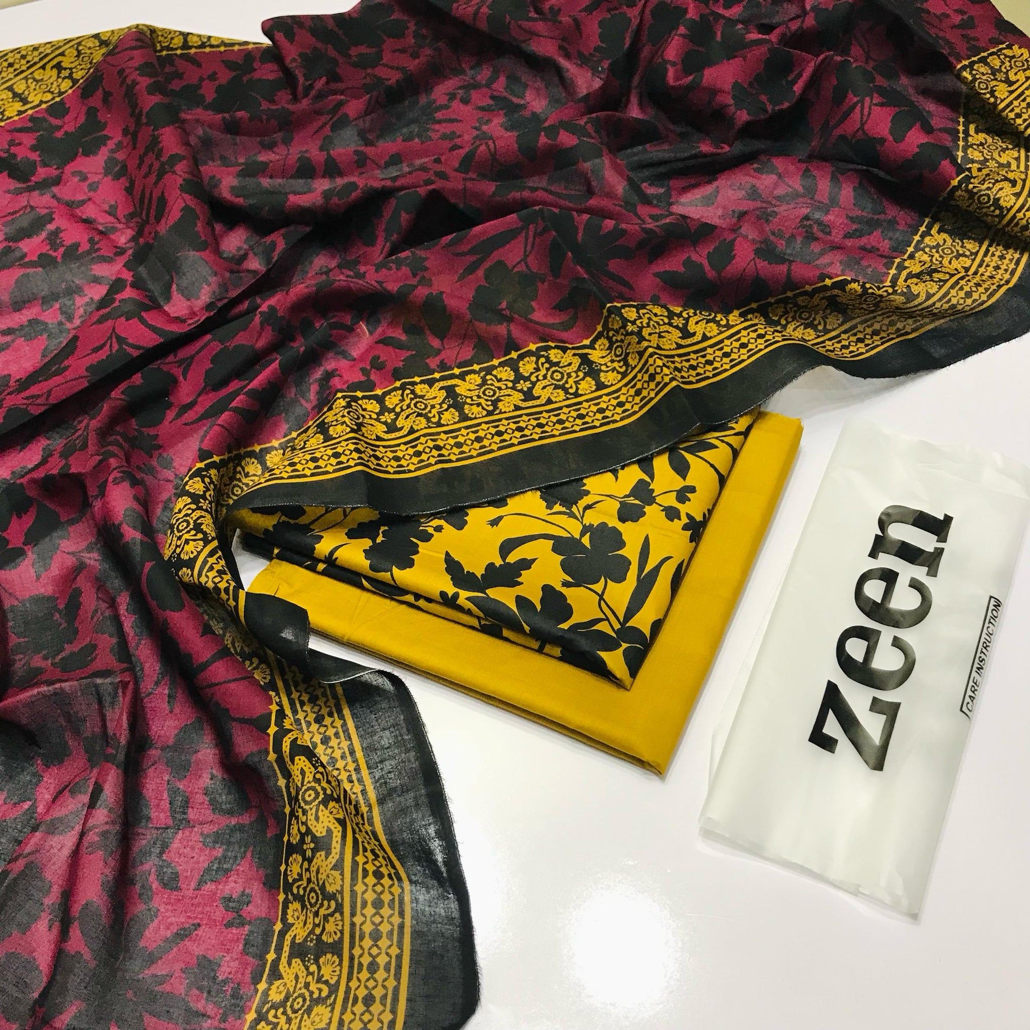 ZEEN LAWN 3PC – Digital Print E318